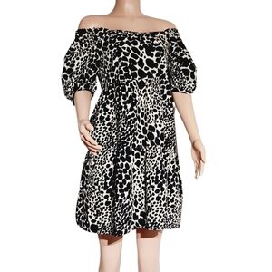𝅺WHO What Wear Swirling Leopard Dress Size: M